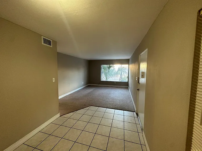 1830 Maravilla Ave #206 — Photo 10