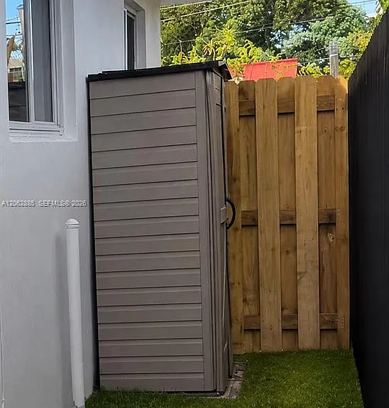2829 SW 32nd Ct #2 — Photo 12