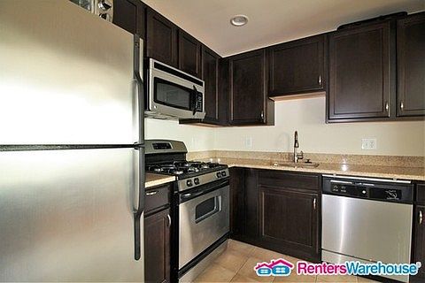 4th image of 1221 N Quinn St APT 13