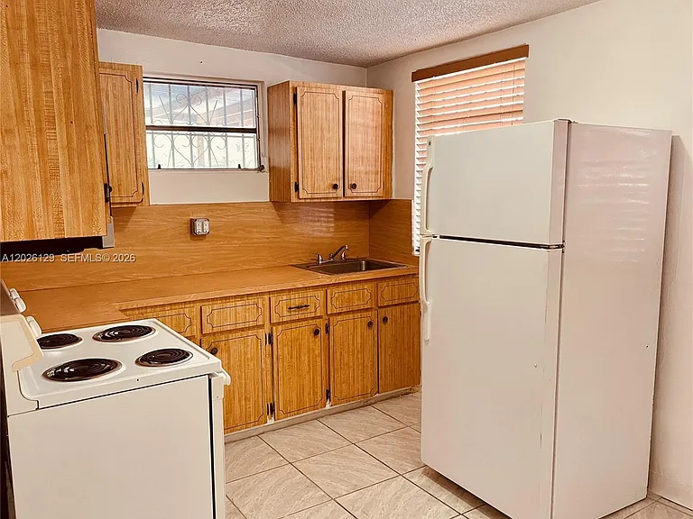 1445 NW 16th Ave #1447 — Photo 4
