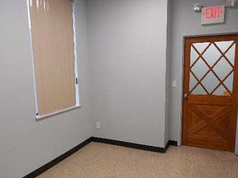 3rd image of 395 Franklin Ave