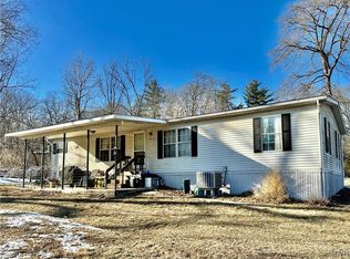 4973 Mountain Rd, Slatington, PA 18080