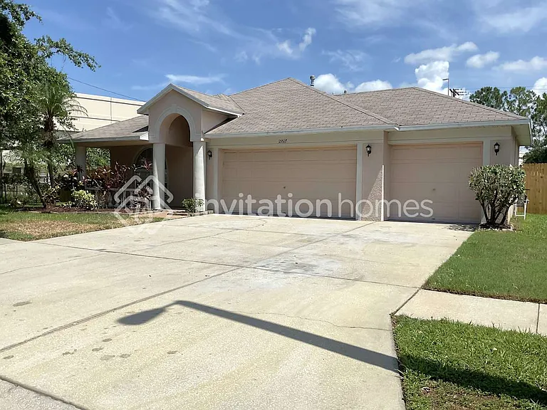 15517 Lake Bella Vista Dr — Photo 1