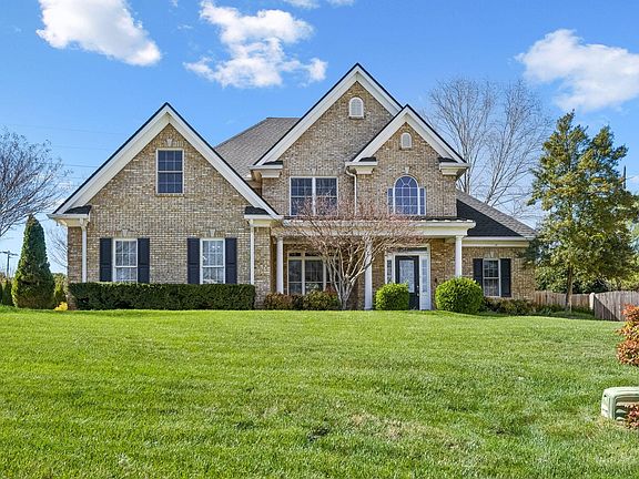 4th image of 10421 Laurel Pointe Ln
