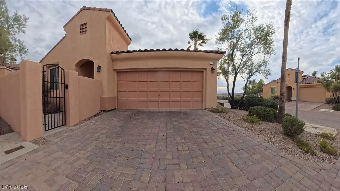 2 bed, 2.0 bath, 1360 sqft, $2,300 — Photo 3