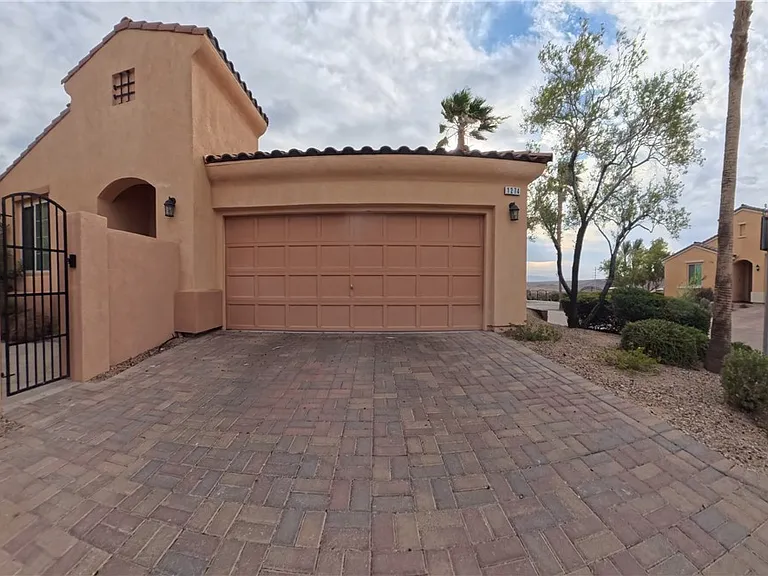 1274 Calcione Dr — Photo 3