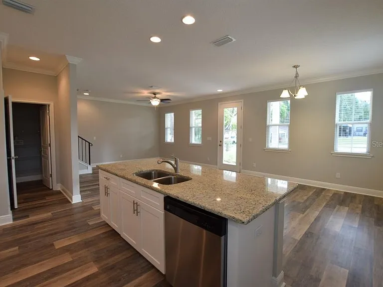 2603 E Central Blvd — Photo 3