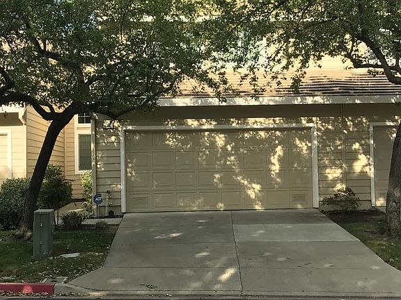 2 car garage with driveway