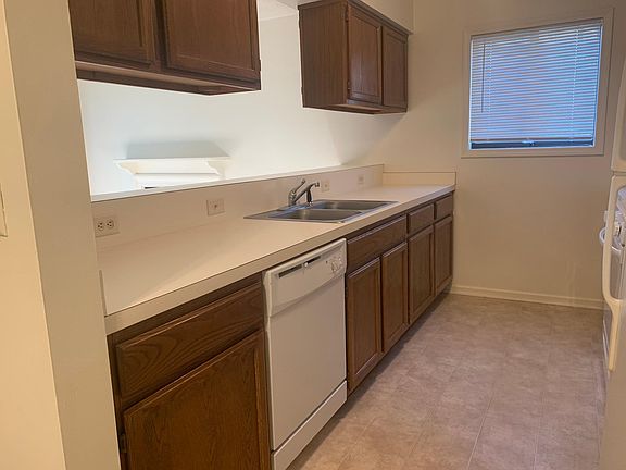 5th image of 1114 Ambertrace Ln APT 1