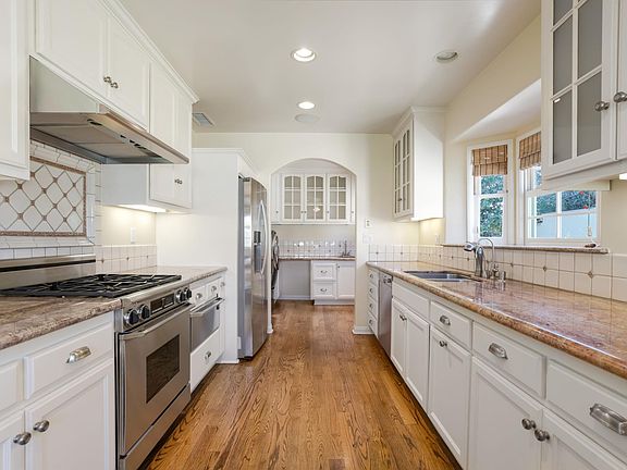5th image of 14934 W Sunset Blvd