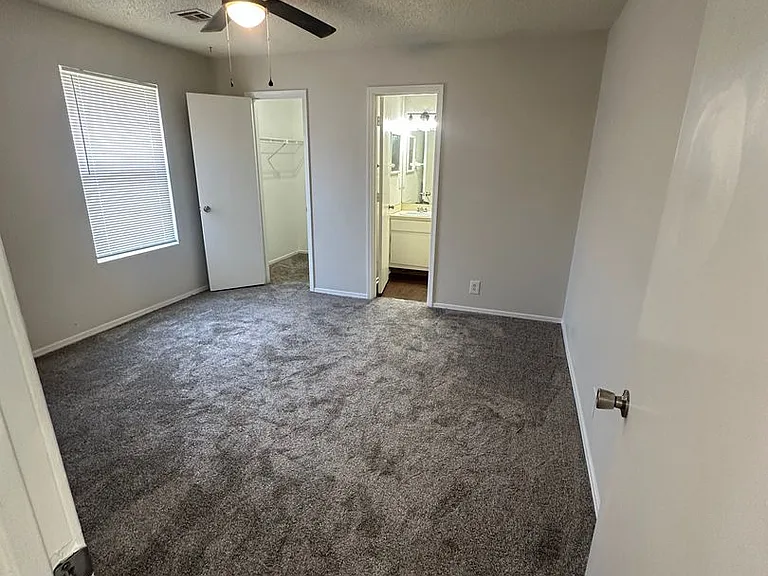 505 W Quantico St — Photo 13