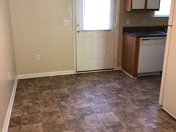 3rd image of 109A Lora Ln