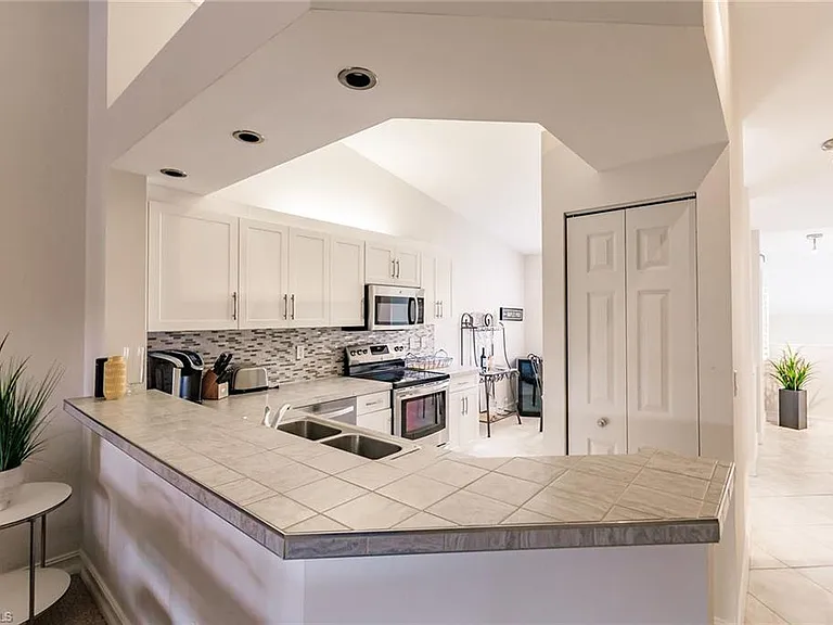 2516 Orchid Bay Dr #203 — Photo 10