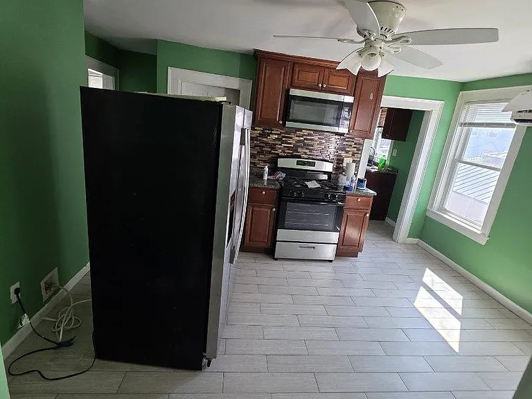 28 Lincoln St #2 — Photo 5