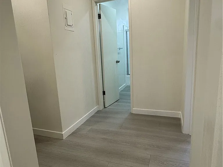 350 W Wilson Ave #1 — Photo 7