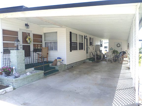 INVITING ENTRY