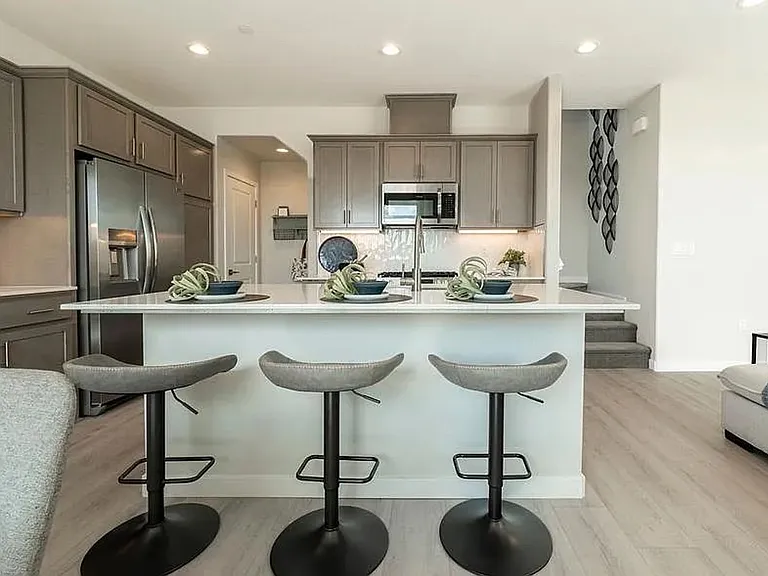 584 McCaffrey Way — Photo 4