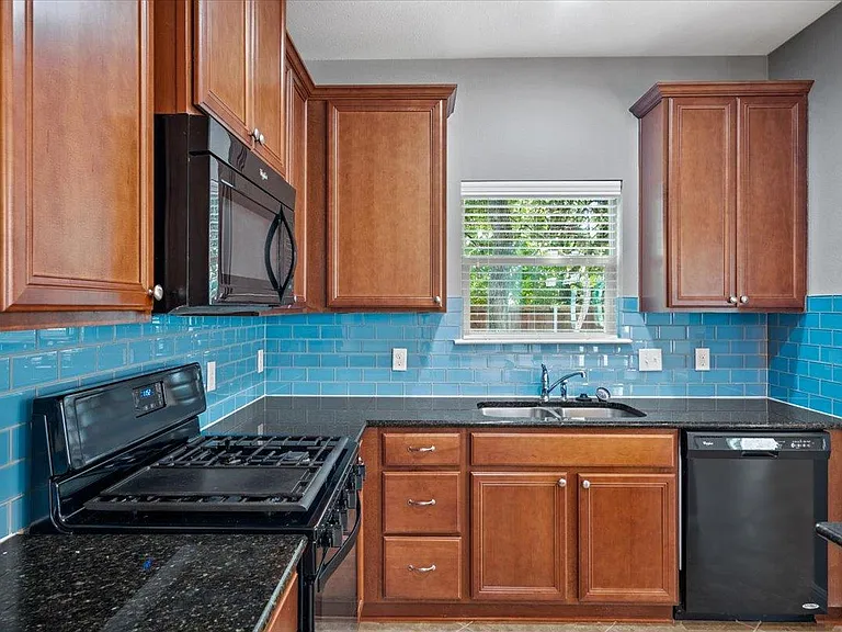 9413 Tanager Way — Photo 11