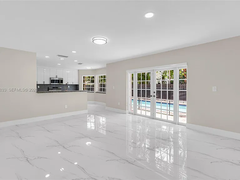 15834 SW 101st St — Photo 5