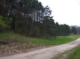 Taylor Ln, Hartland, MI 48353