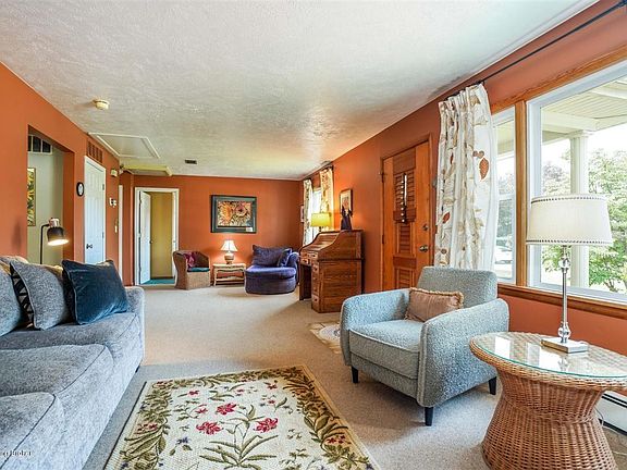 5th image of 6217 Krause Ave