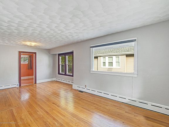 4th image of 2312 Sunnyside Ave