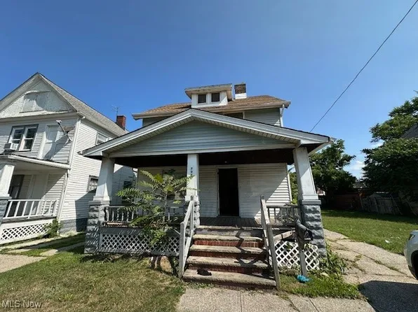 7927 Connecticut Ave, Cleveland, OH 44105