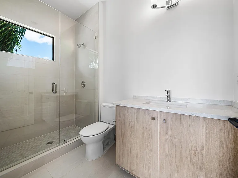 9516 Riverside Park Dr — Photo 54