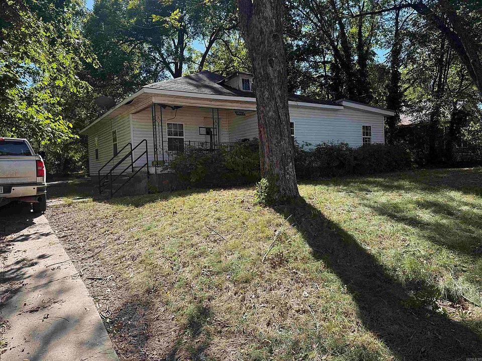 1st image of 1405 W Washington Ave