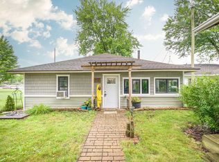 47456 Woodland Dr, Bangor, MI 49013