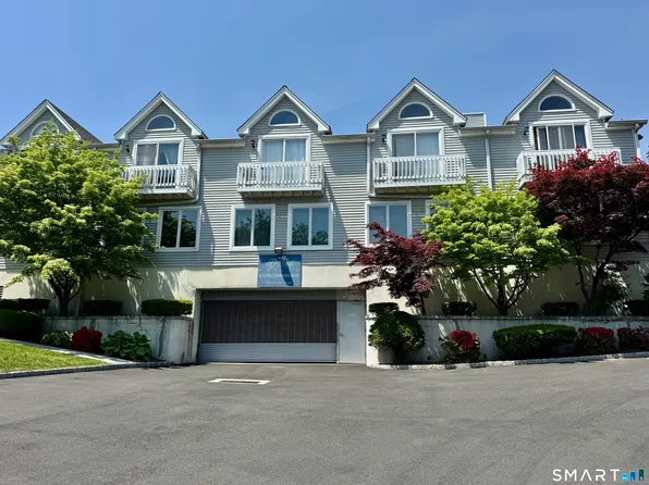 115 Flax Hill Rd APT 10, Norwalk, CT 06854