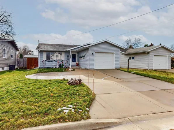 116 1/2 6th St NE, Stewartville, MN 55976