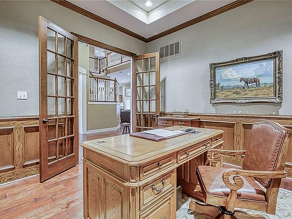 5th image of 1604 Valleywood Trl