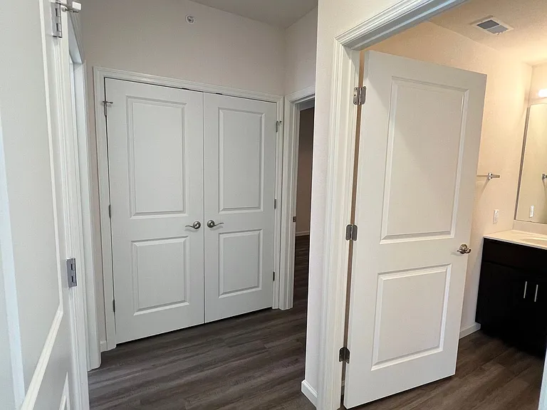 1439 Park West Ct #102 — Photo 7