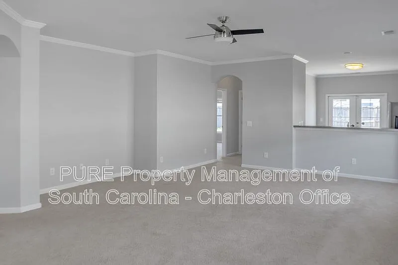 3 bed, 2.0 bath, 1700 sqft, $2,380 — Photo 4