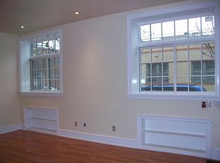 1022 Catharine St #1, Philadelphia, PA 19147
