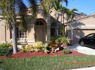 1603 E Harmony Lake Cir, Davie, FL 33324