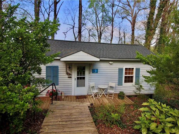 1221 Broadwater Dr, Anderson, SC 29626