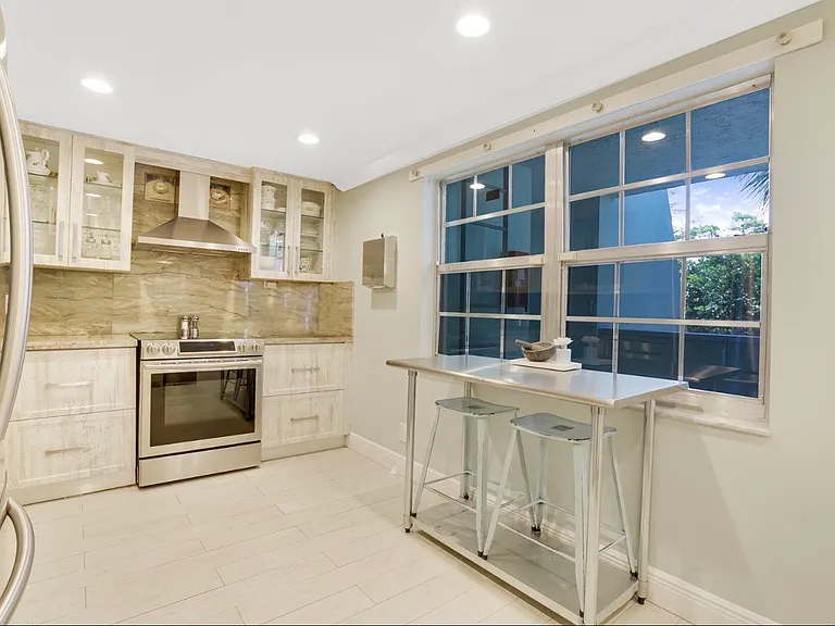 903 Cypress Grove Dr #204 — Photo 8