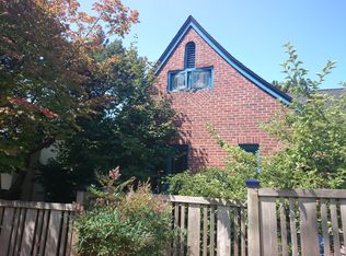 2921 11th Ave W, Seattle, WA 98119