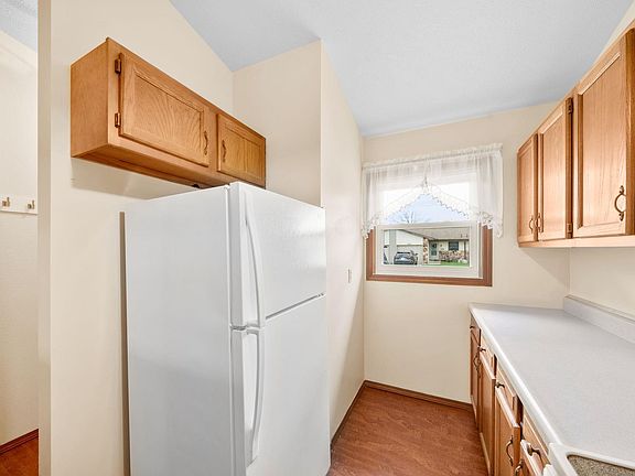 5th image of 1422 Berkley Cir