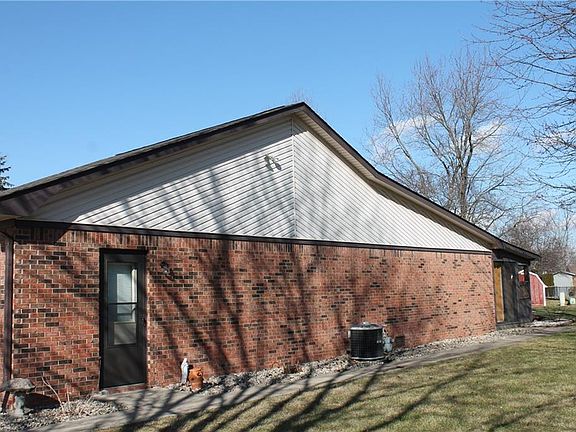 4th image of 1202 Ruby Dr #F-2