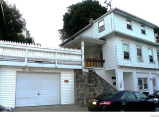21 Prospect St, Highland Falls, NY 10928