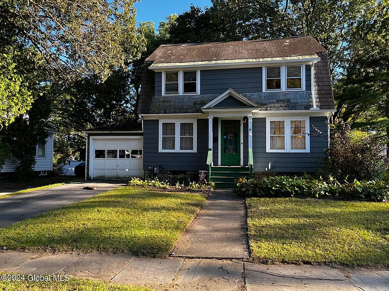 3rd image of 36 Pearl Street