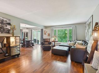 7011 McCauley Trl S, Edina, MN 55439