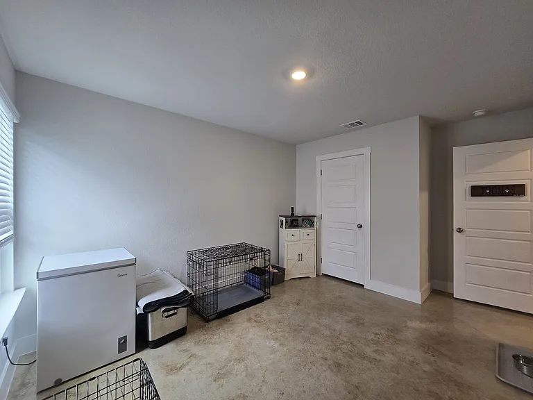 1051 Lexington Dr — Photo 20