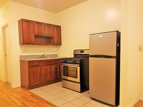 4th image of 188 Scholes St APT 2