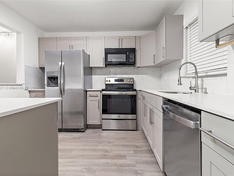 1st image of 5140 SW 40th Ave APT 1C