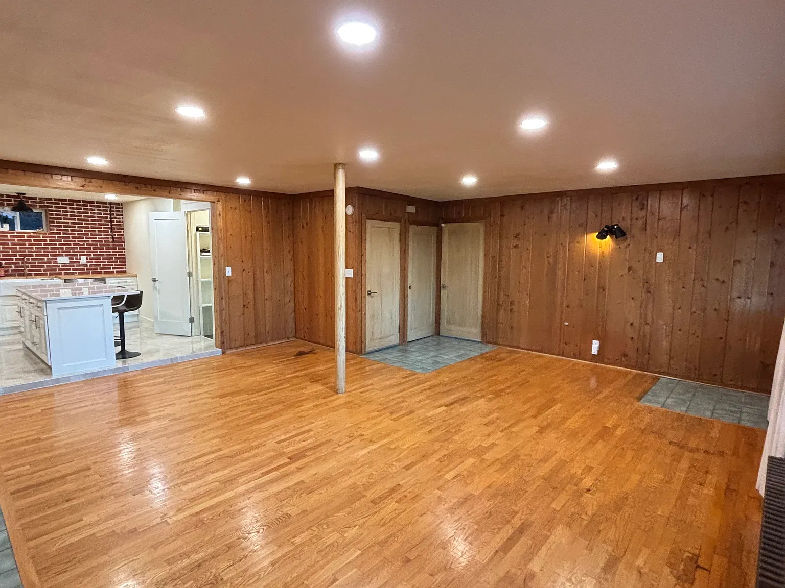 2 bed, 1080 sqft, $1,950 — Photo 2