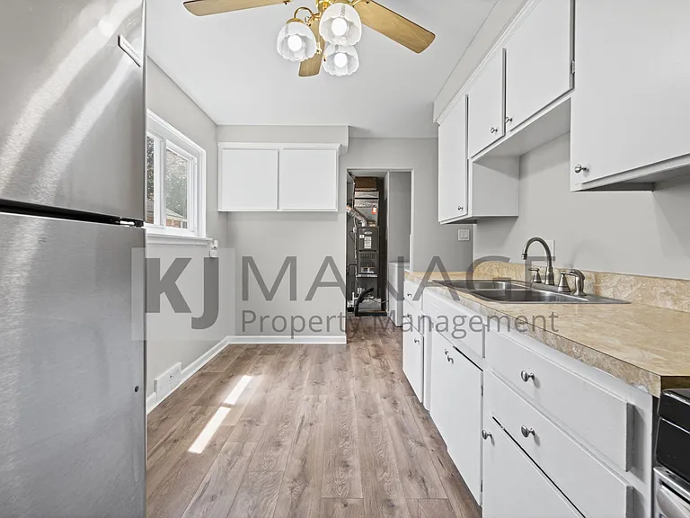 20436 Inkster Rd — Photo 2